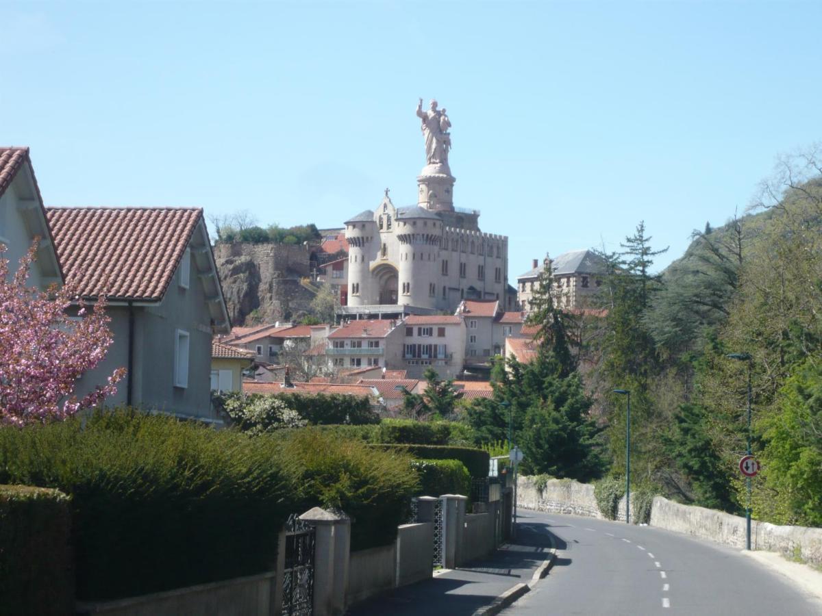 Le Petit St Clair Apartamento Le Puy-en-Velay Exterior foto