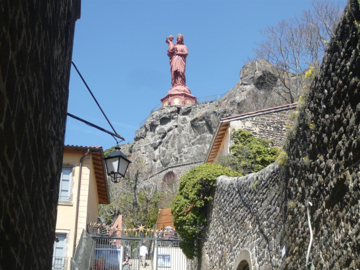Le Petit St Clair Apartamento Le Puy-en-Velay Exterior foto