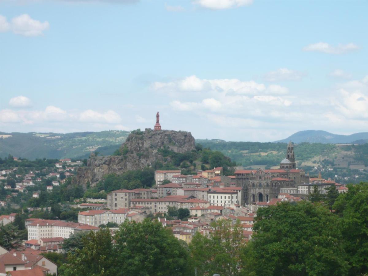Le Petit St Clair Apartamento Le Puy-en-Velay Exterior foto