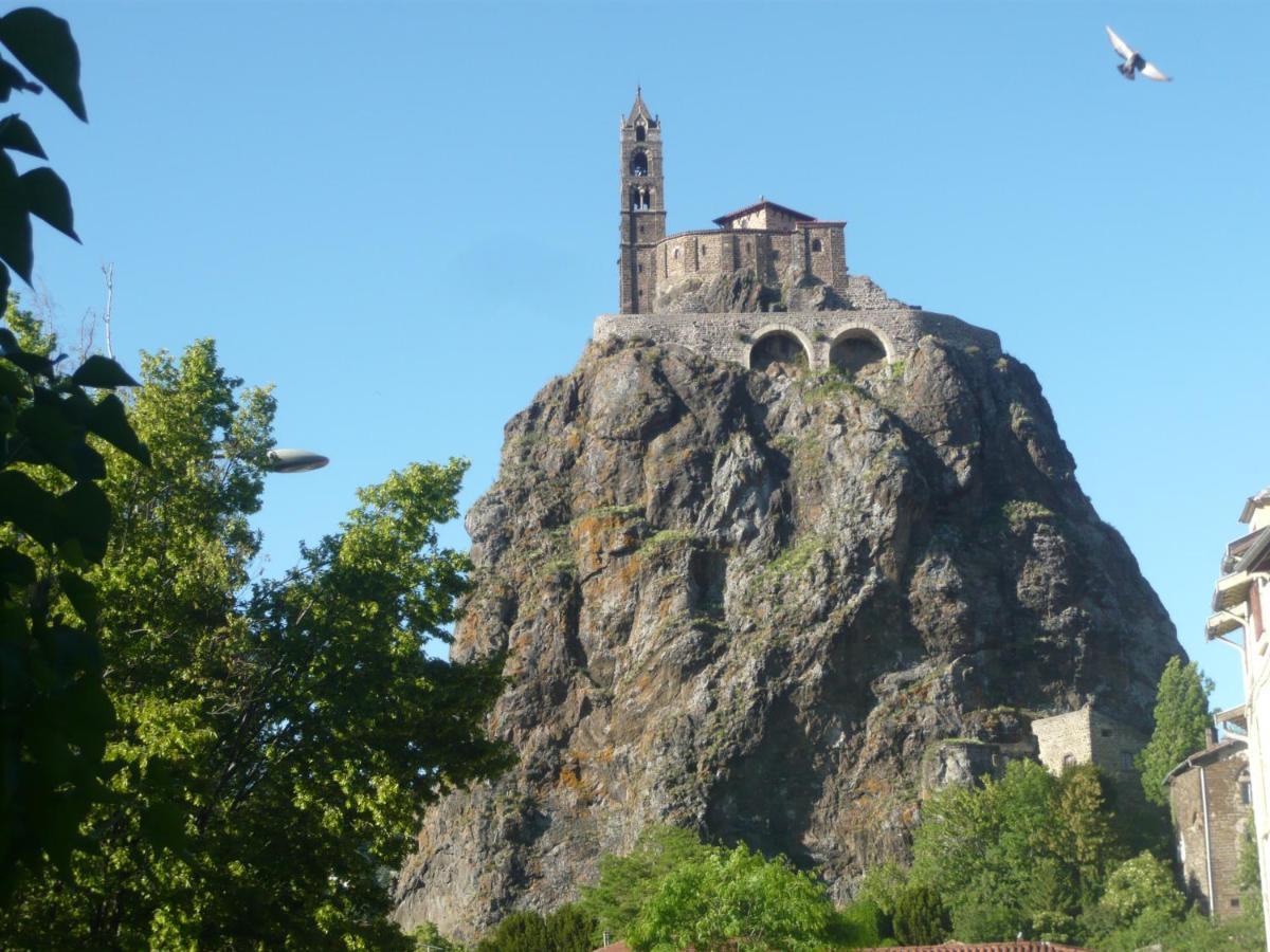 Le Petit St Clair Apartamento Le Puy-en-Velay Exterior foto