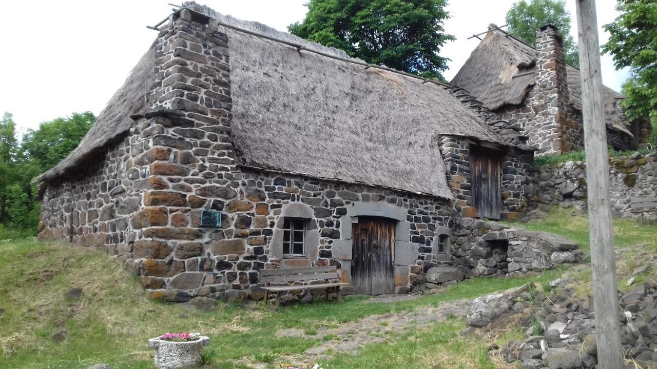 Le Petit St Clair Apartamento Le Puy-en-Velay Exterior foto