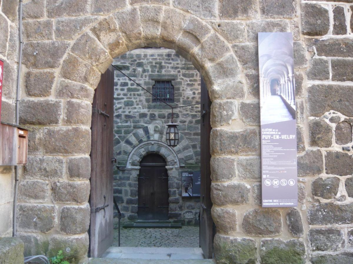 Le Petit St Clair Apartamento Le Puy-en-Velay Exterior foto